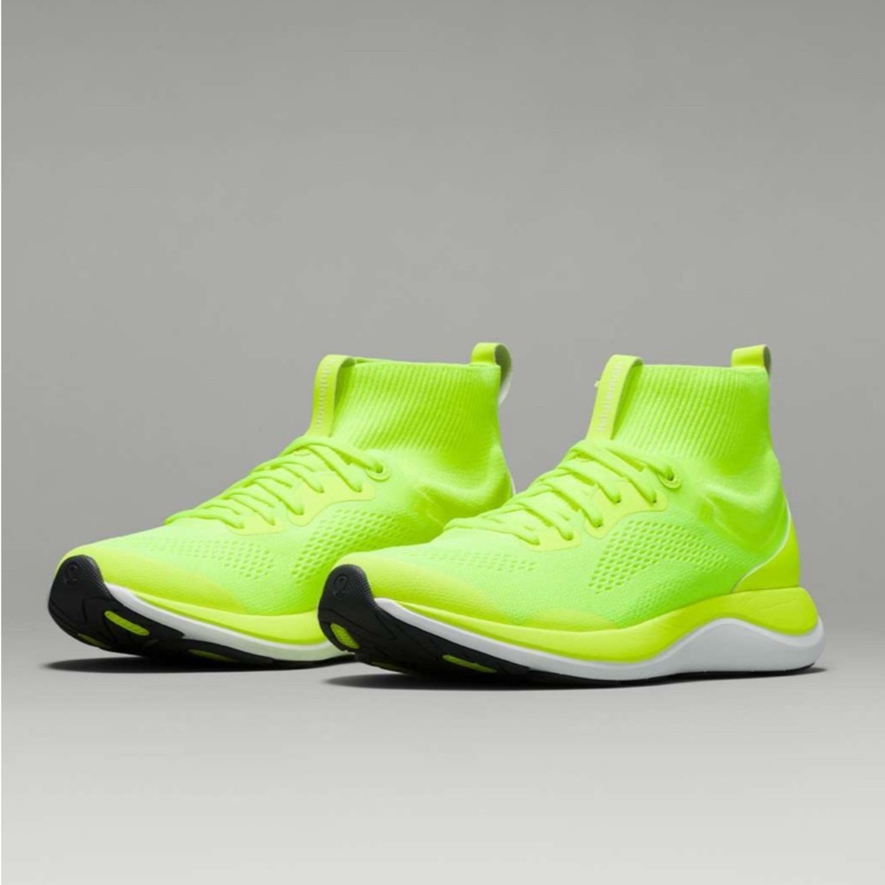 Lululemon Chargefeel Mid Womens Workout Shoe Highlight Yellow size 8